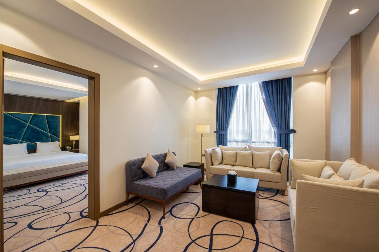 Warwick Riyadh Al Wezarat Buitenkant foto