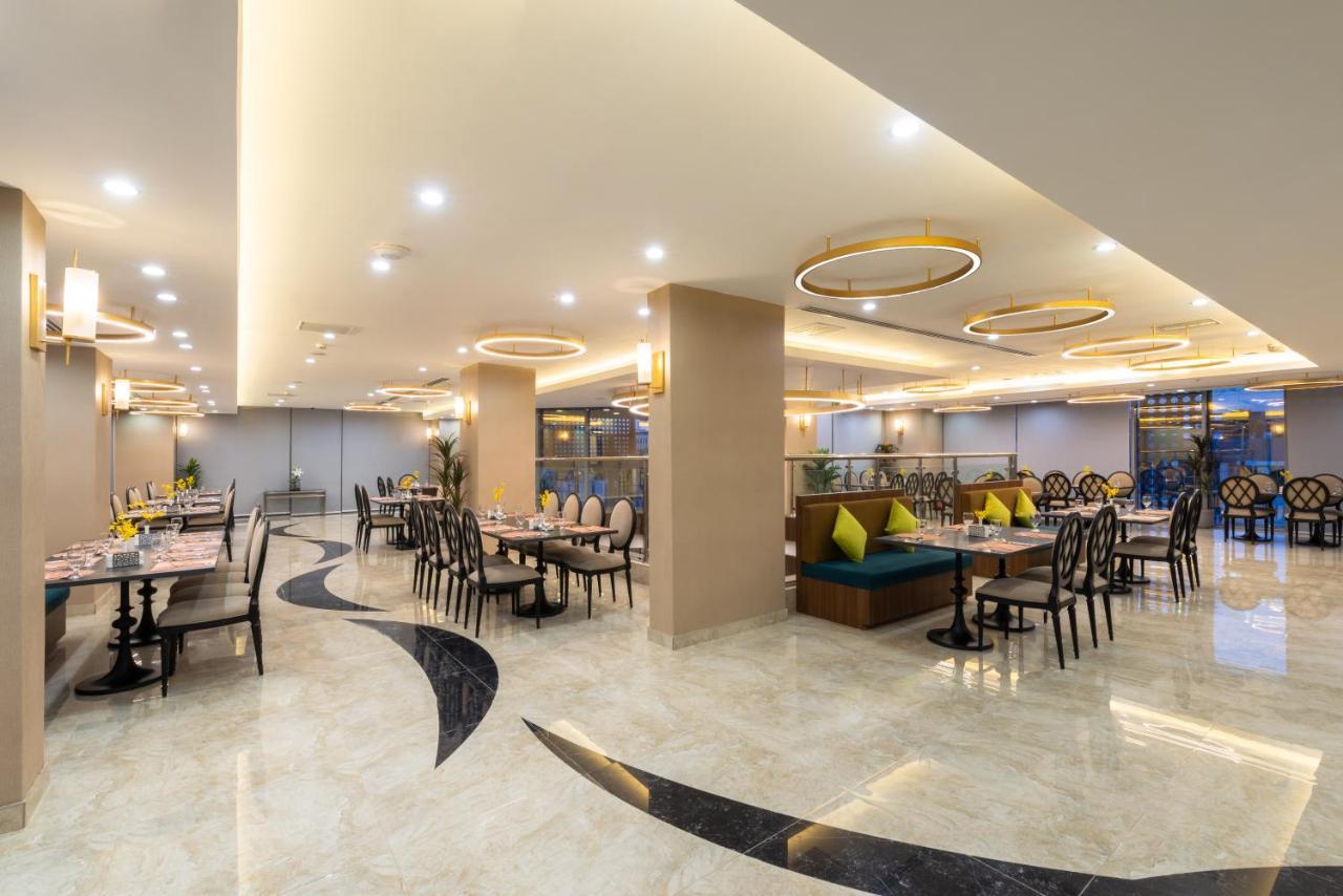 Warwick Riyadh Al Wezarat Buitenkant foto
